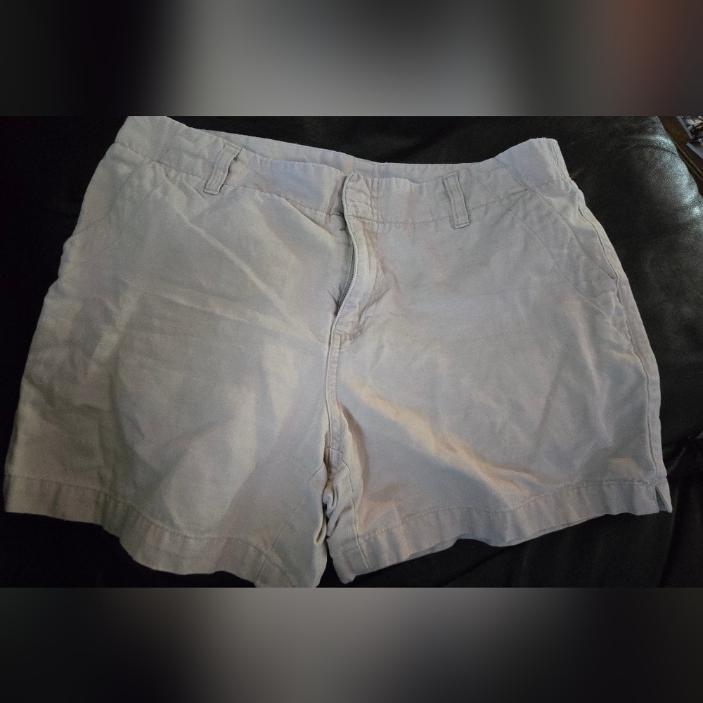 GAP Tan Bermuda Shorts Classic Summer Style Sz10 - Picture 8 of 8